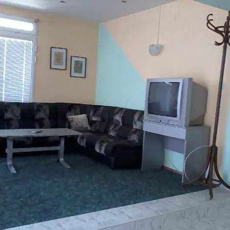 Keti Guest house *